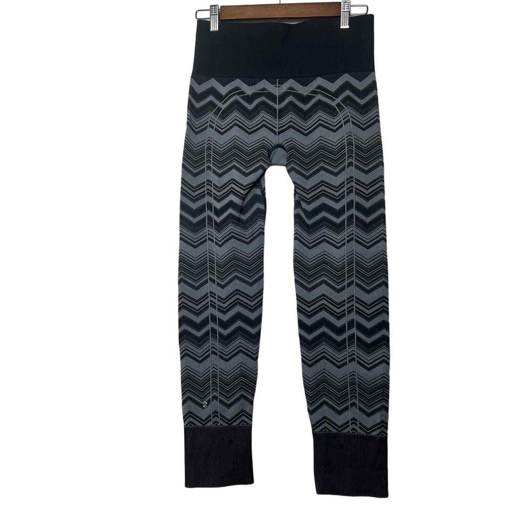 Lululemon Heathered‎ Slate Black Gray Chevron Ebb to Street Pant Legging Size 6 - Picture 3 of 5